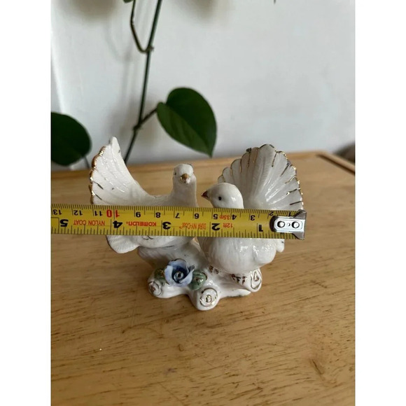 K’s Collection two doves figurine - Picture 2 of 7